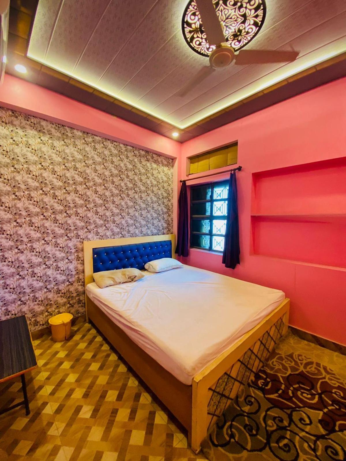 Marigold Guest House Varanasi Oda fotoğraf