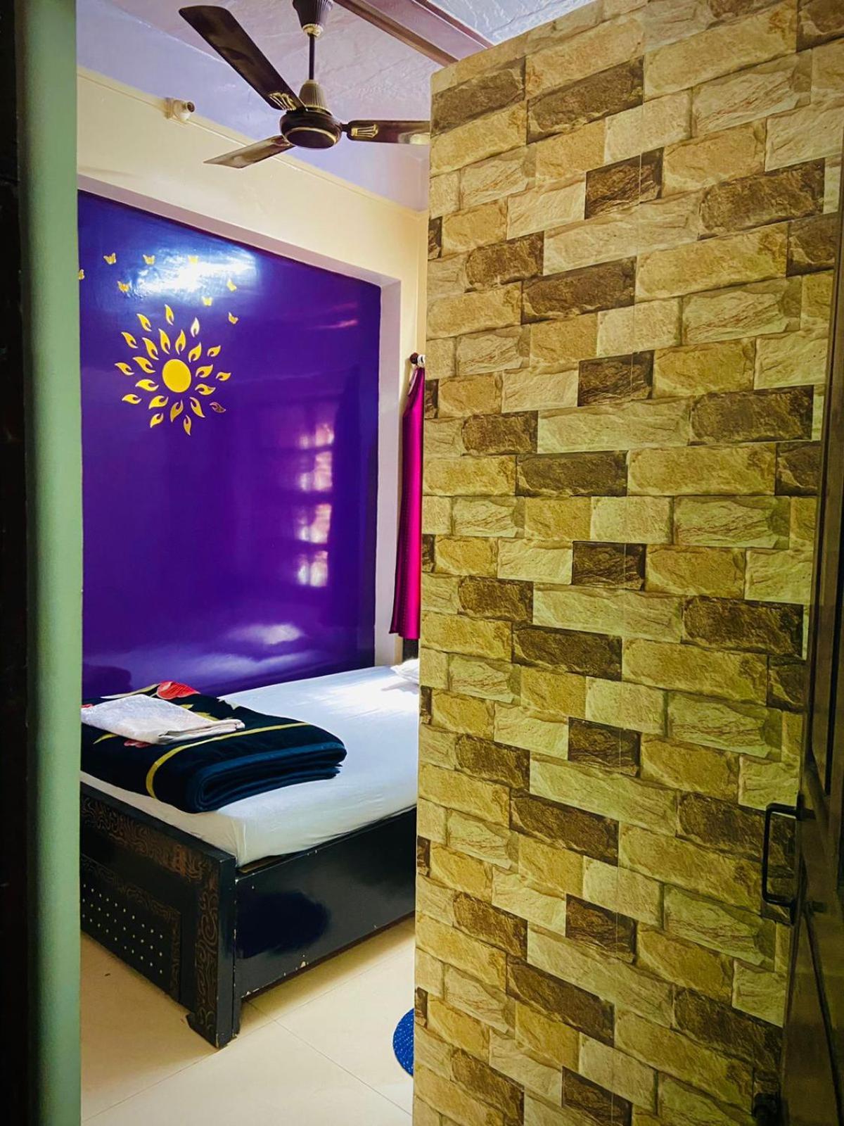 Marigold Guest House Varanasi Oda fotoğraf